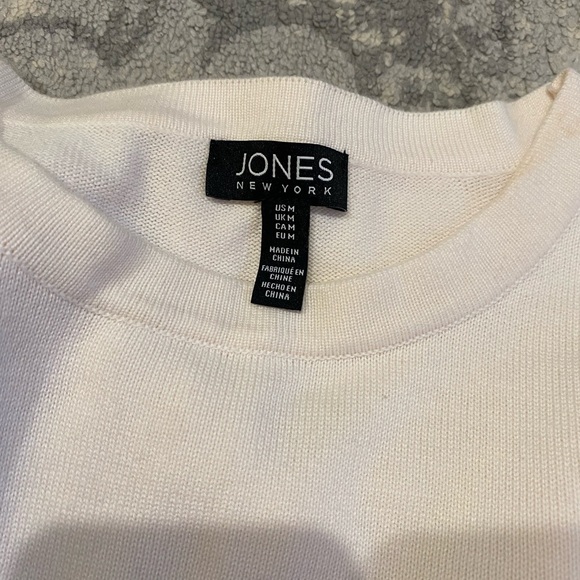 Jones New York Cream Sweater with Stitch Sleeves - Picture 4 of 4